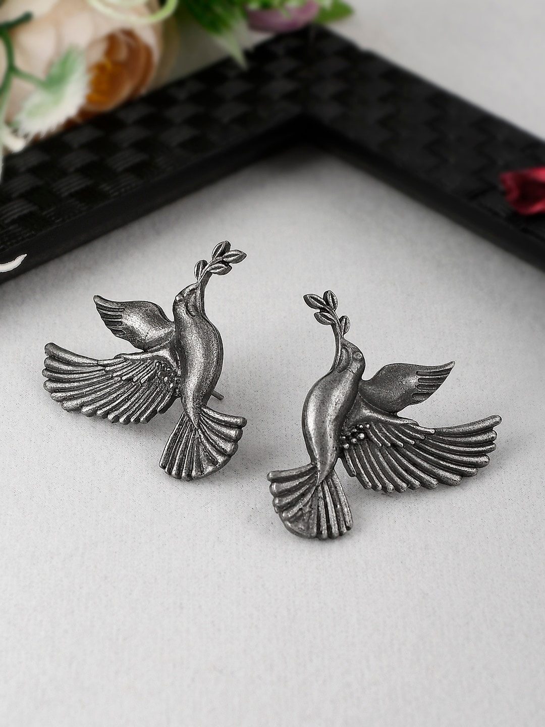 

Shoshaa Silver-Plated Oxidised Bird Shaped Drop Earrings