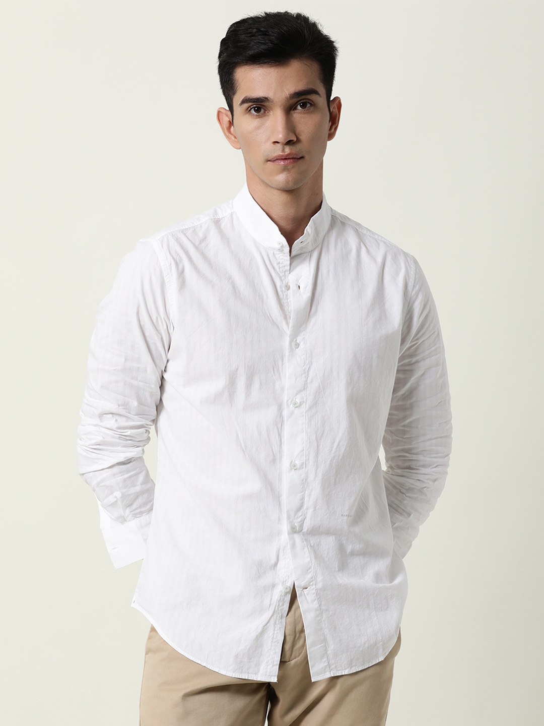 

RARE RABBIT Men White Standard Slim Fit Casual Shirt