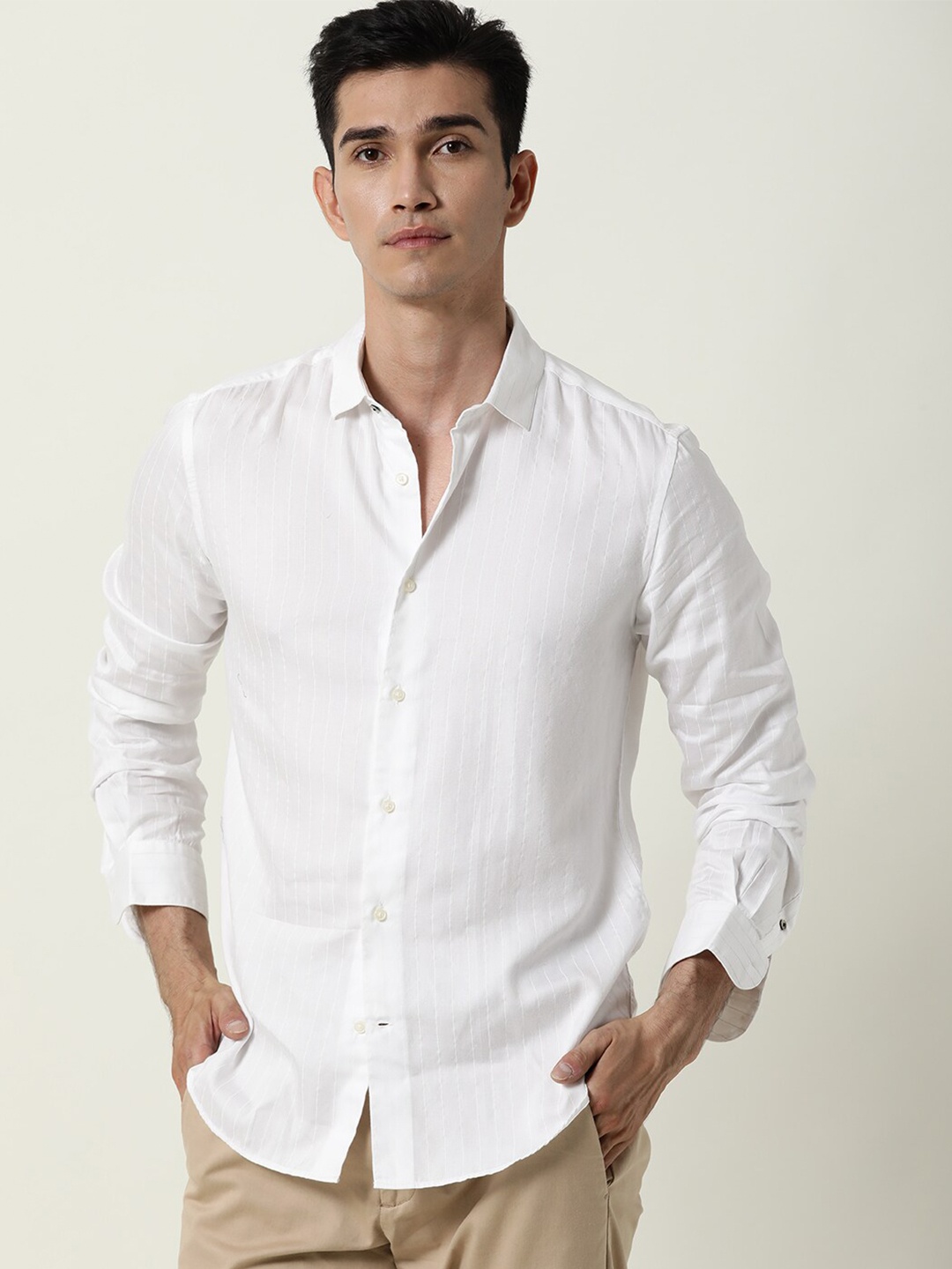 

RARE RABBIT Men Melt Slim Fit Striped Shirt, White
