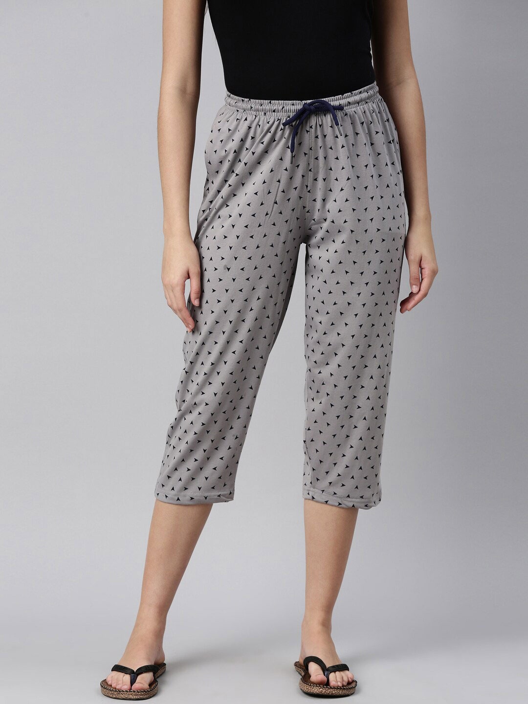 

Kryptic Women Grey & Black Printed Capris