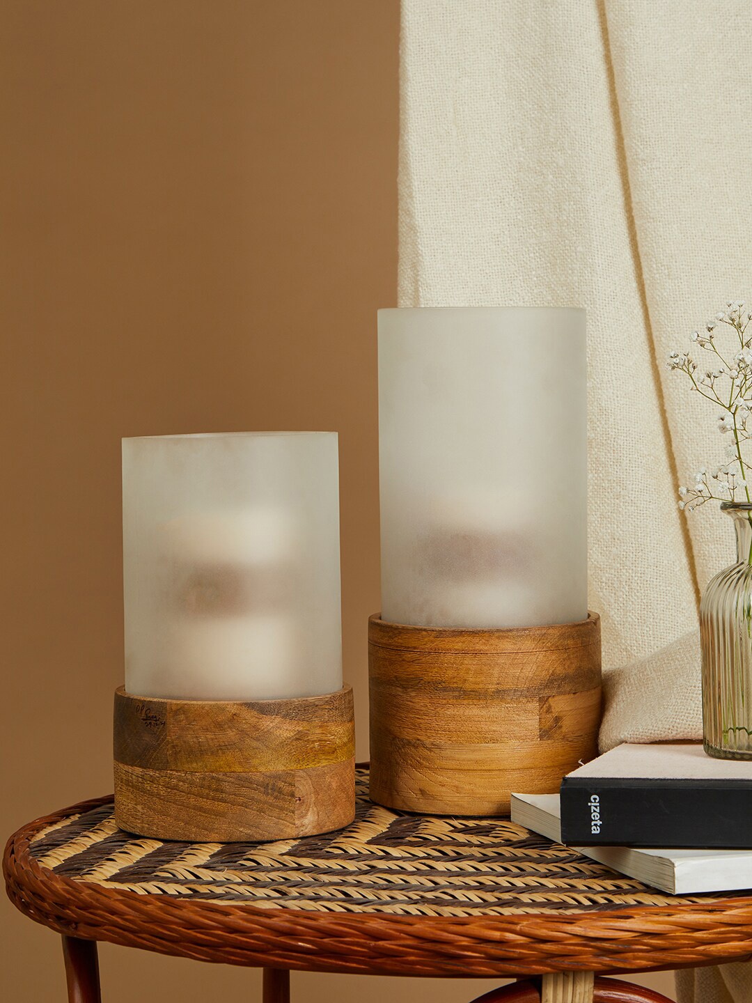 

Fabindia White Jyotiirmaya Frosted Hurricane Candle Holder
