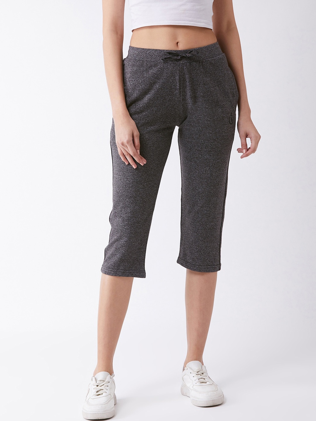 

FEMEA Women Black Mid-Rise Cotton Capris