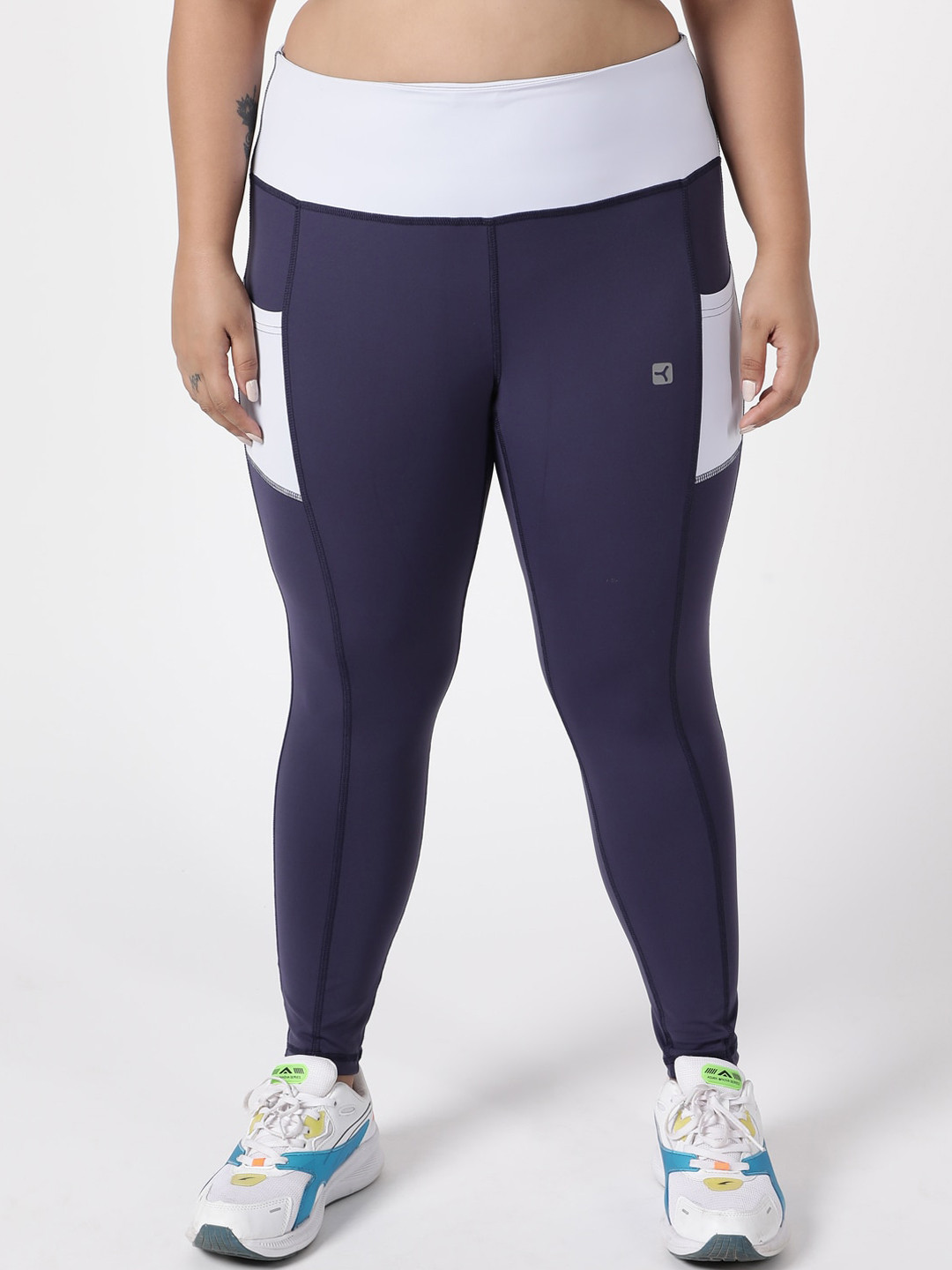 

STUDIOACTIV Women Navy Blue Solid Tights