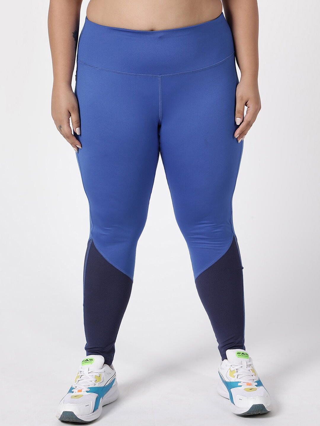

STUDIOACTIV Women Plus Size Blue & Black Colourblocked Training Tights