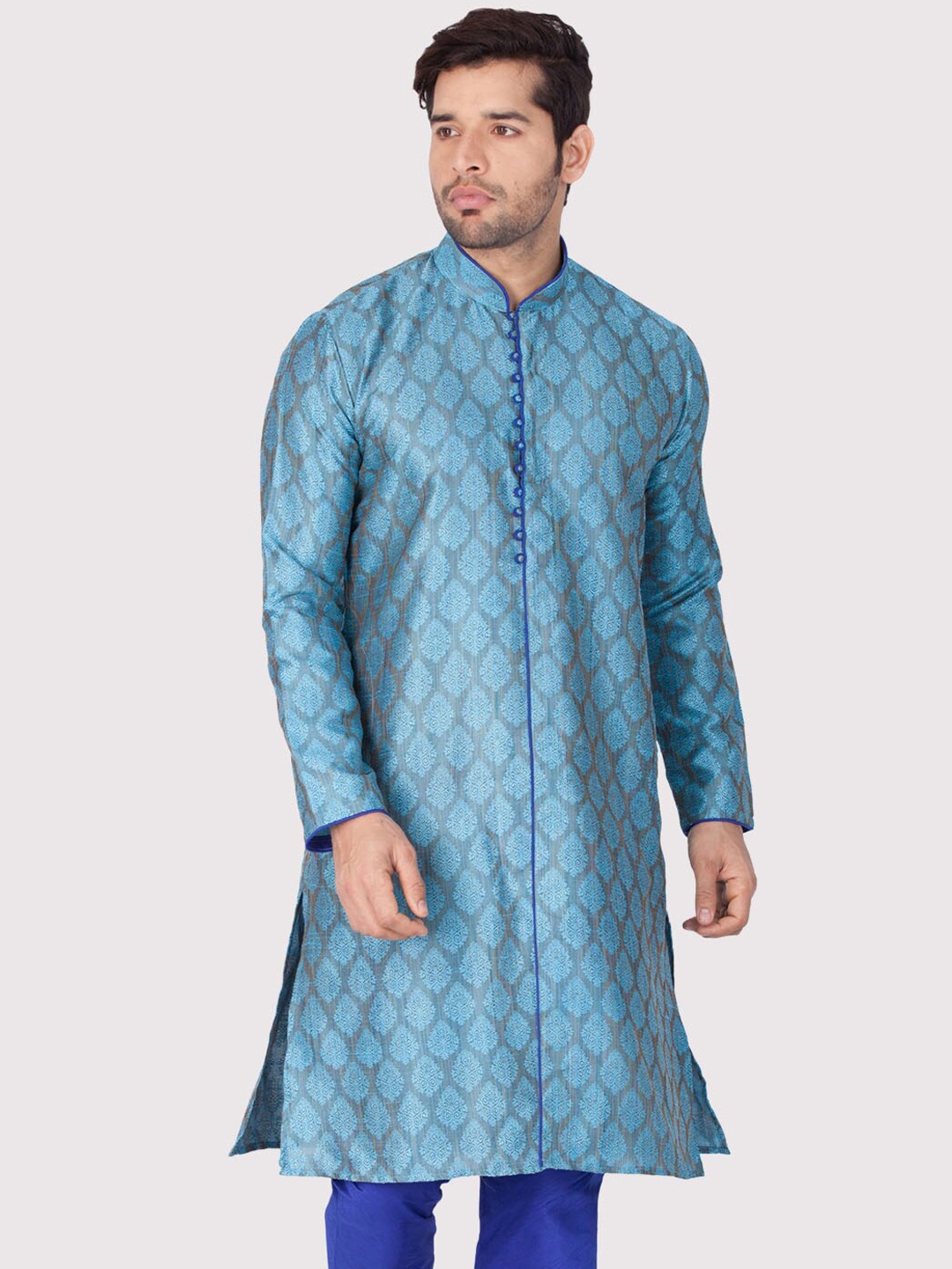 

VASTRAMAY Men Blue Ethnic Motifs Silk Blend A-line Kurta