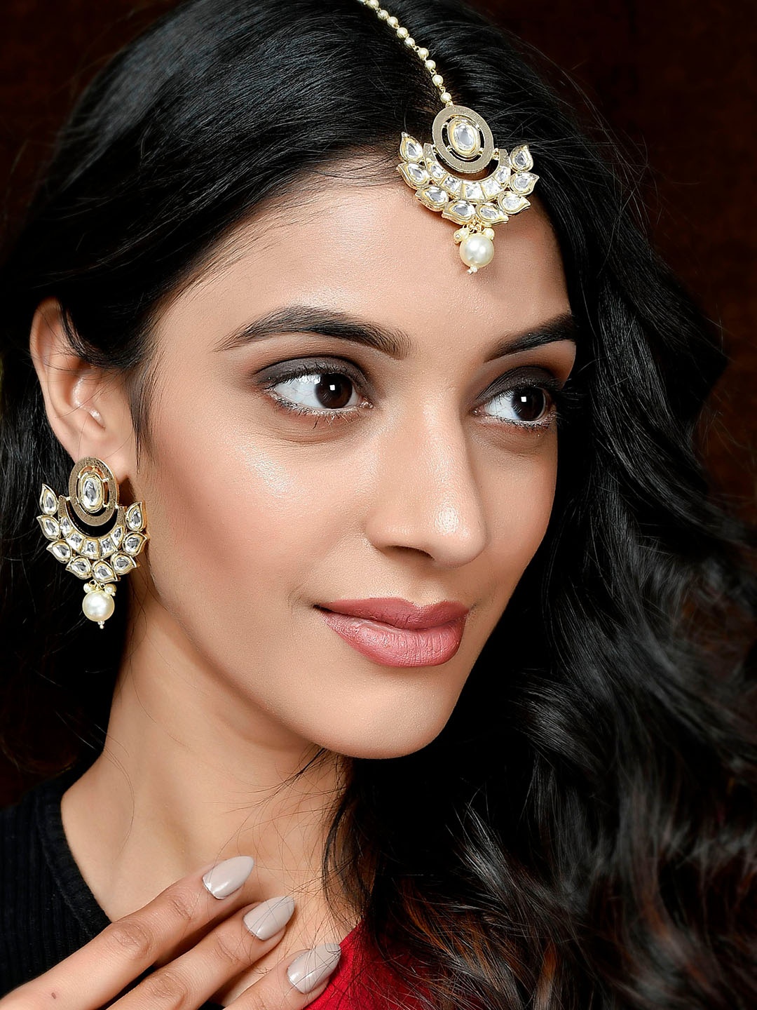 

Shoshaa Gold-Plated Kundan Studded Jewellery Set