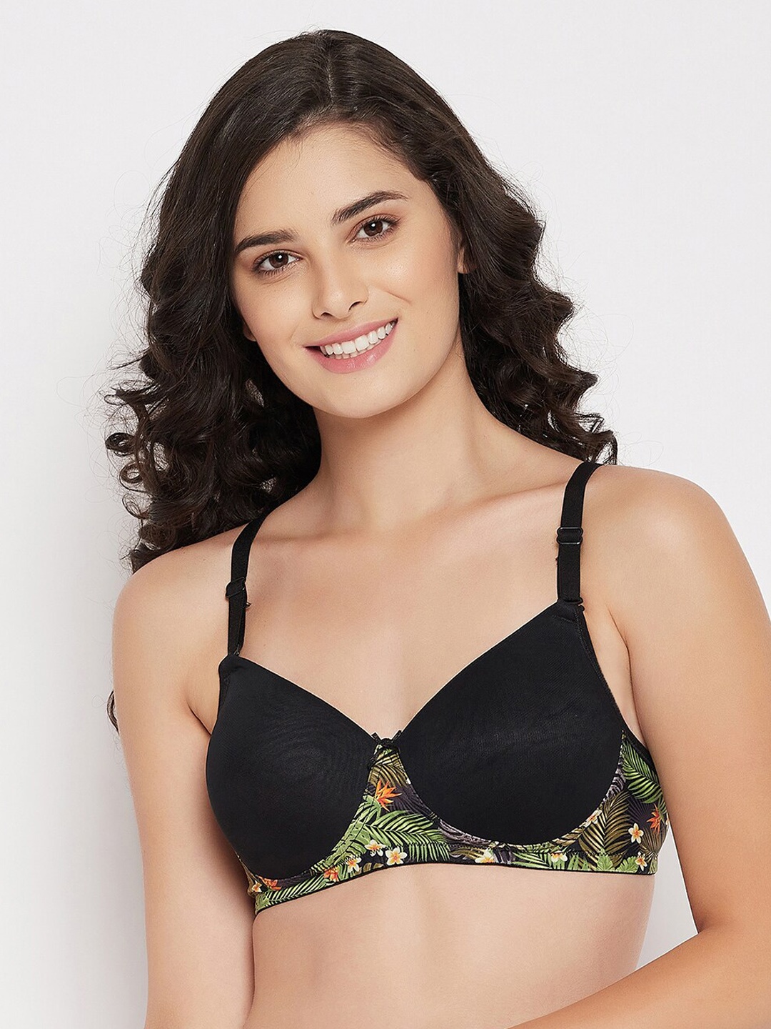 

Clovia Black Lightly Padded T-Shirt Bra