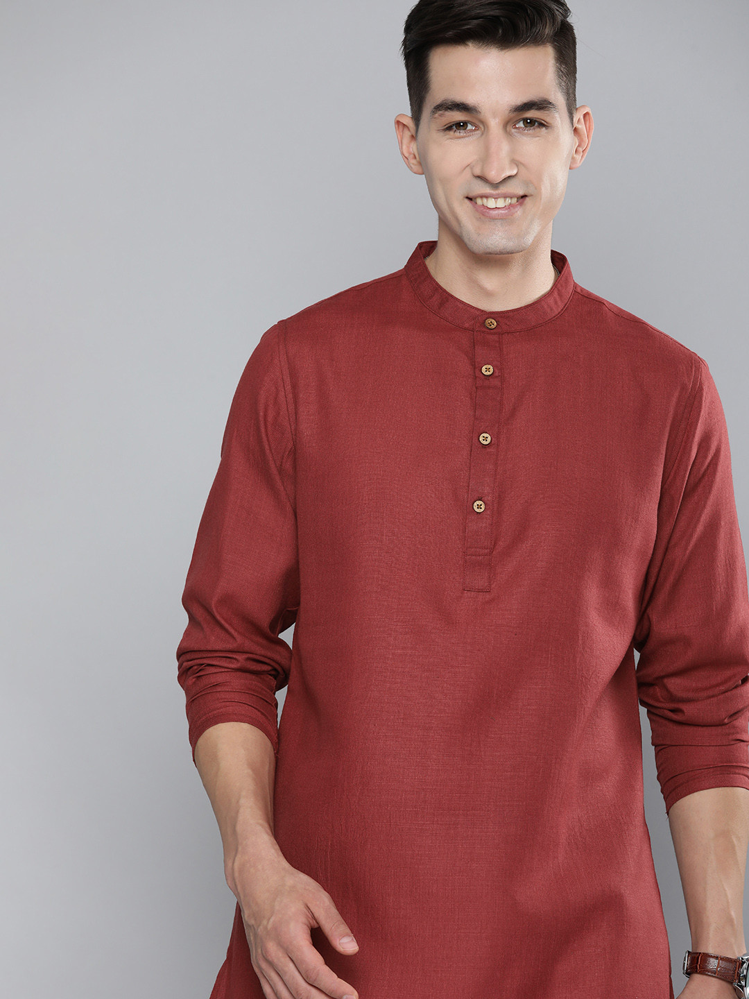 

HERE&NOW Men Maroon Solid Straight Kurta