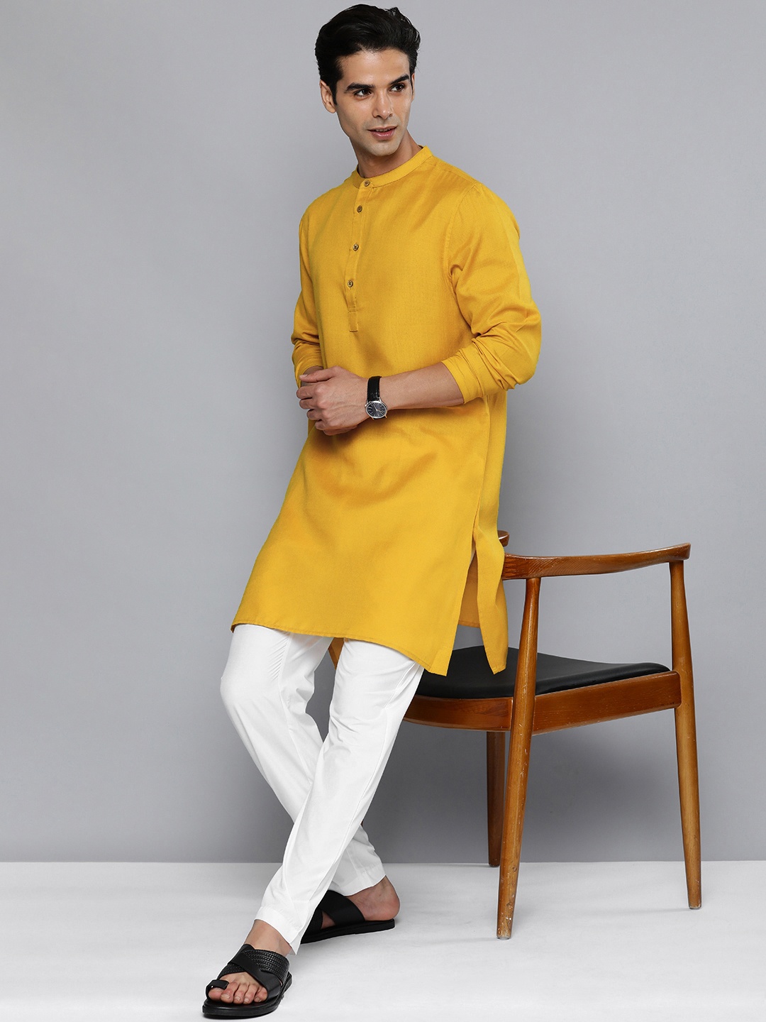 

HERE&NOW Men Mustard Yellow Mandarin Collar Kurta with Trousers