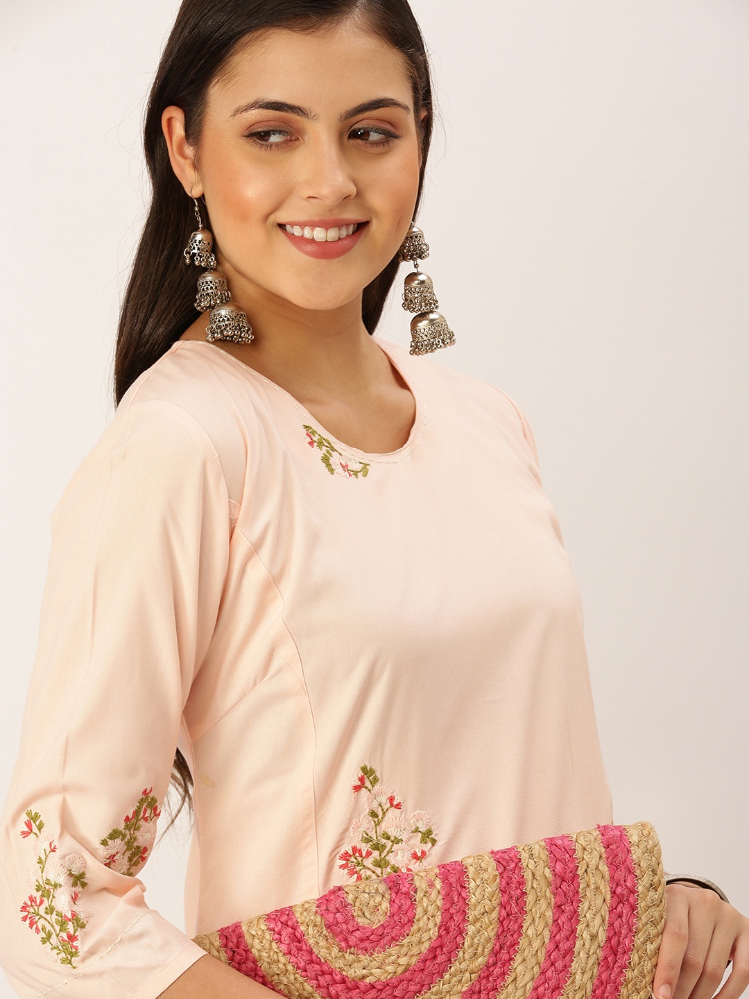 SHOWOFF Women Peach-Coloured Floral Thread Work Kurta