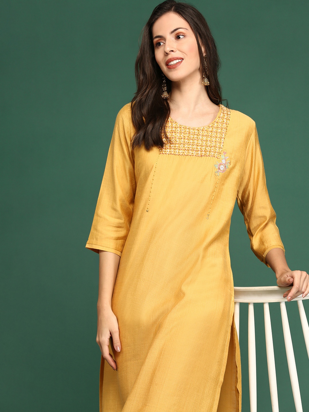 

SHOWOFF Women Mustard Yellow Floral Embroidered Straight Kurta