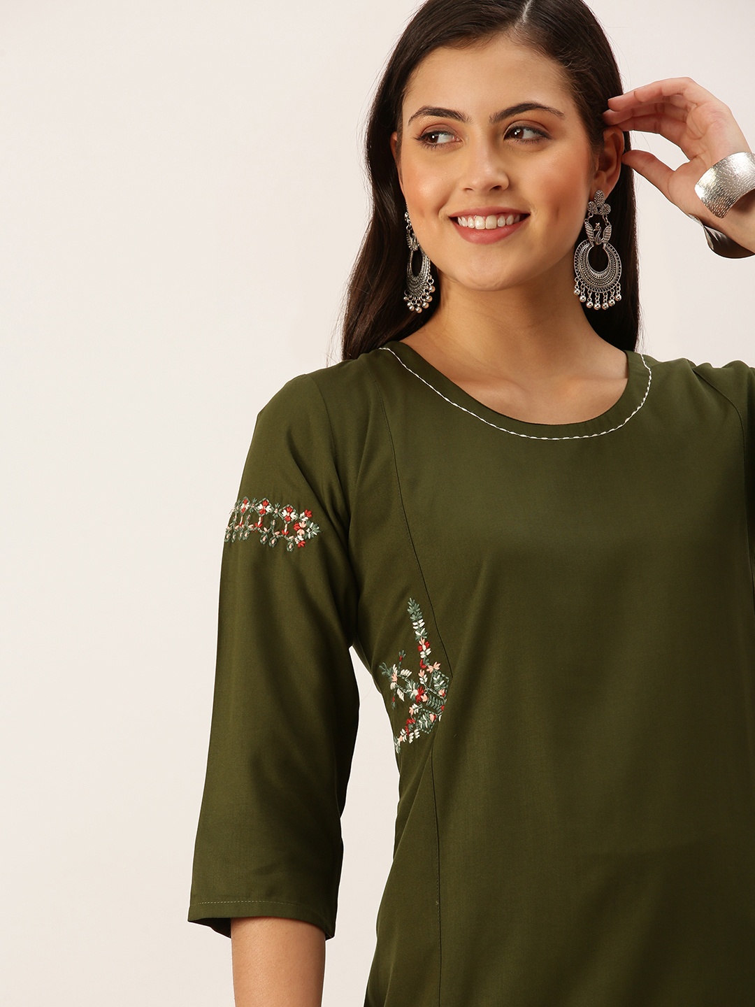 

SHOWOFF Olive Green Floral Embroidered Kurta