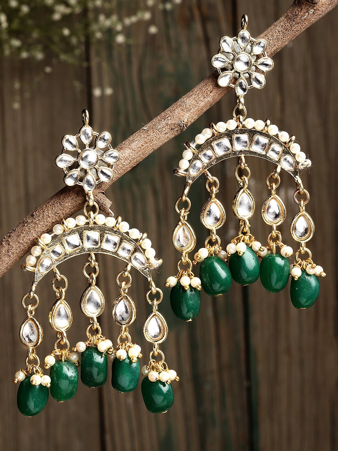 

KARATCART Green Contemporary Drop Earrings