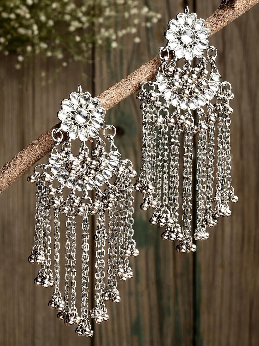 

KARATCART Silver-Toned Contemporary Kundan Tasselled Drop Earrings
