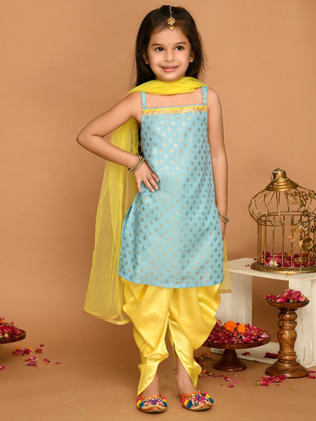 

SAKA DESIGNS Girls Blue Floral Printed Kurta with Dhoti Pants & With Dupatta