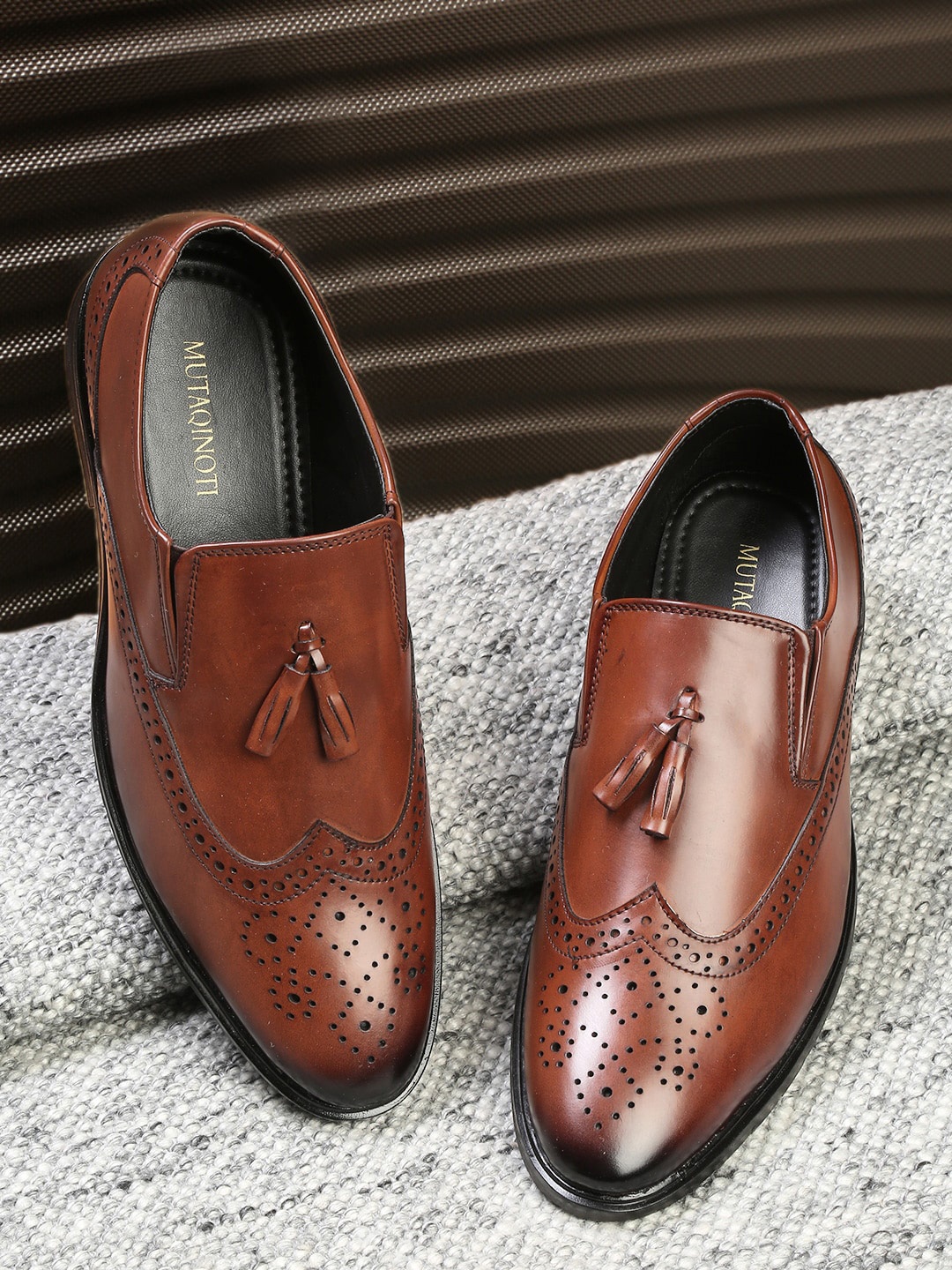 

MUTAQINOTI Men Brown Solid Leather Formal Brogues