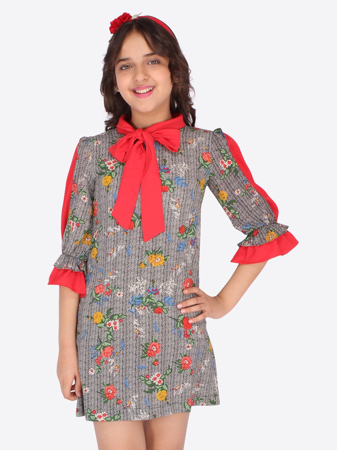 

CUTECUMBER Red Floral Georgette Tie Up Shirt Dress