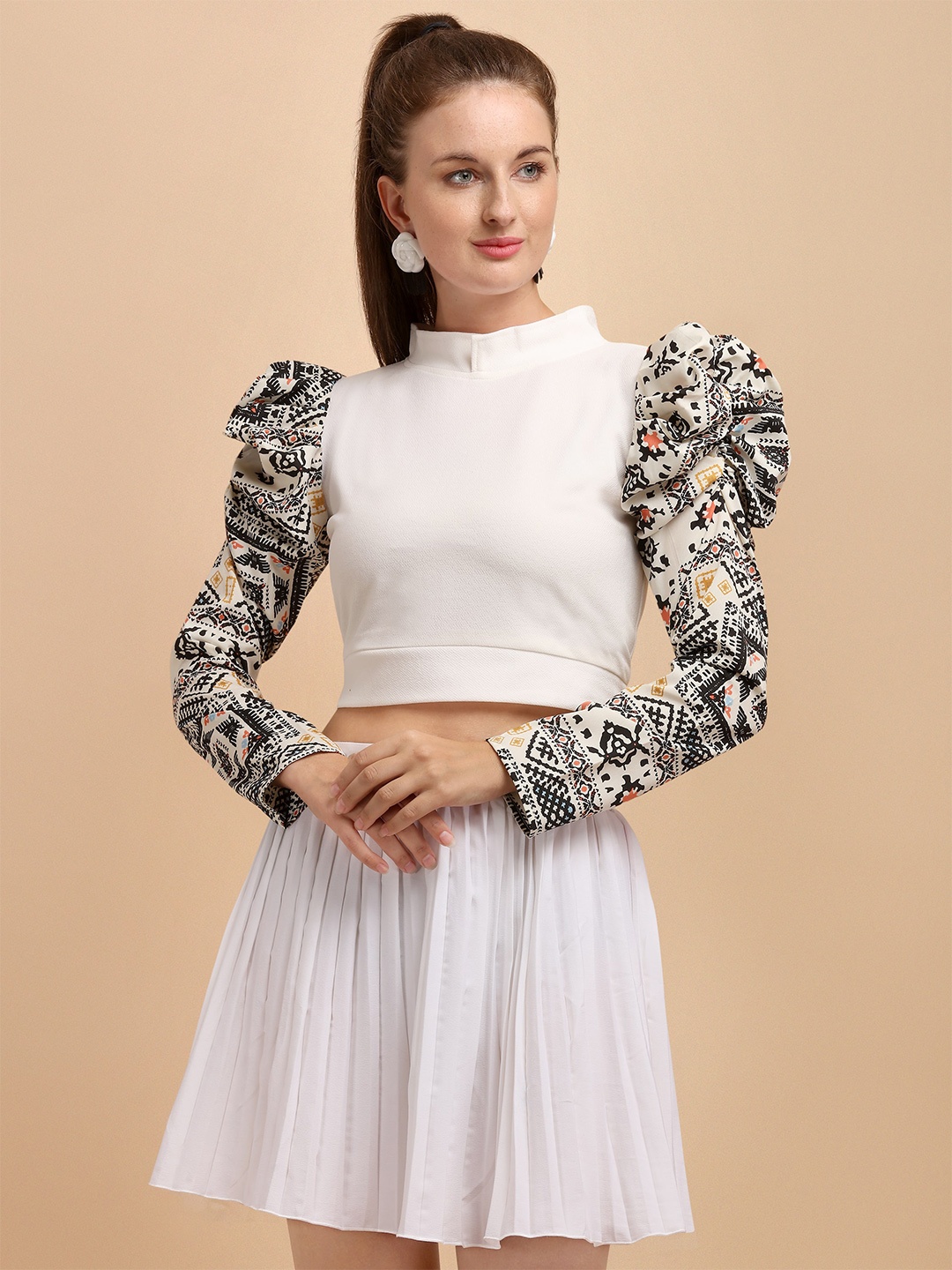 

Paralians Women White Floral Print Bishop Sleeves Crop Top