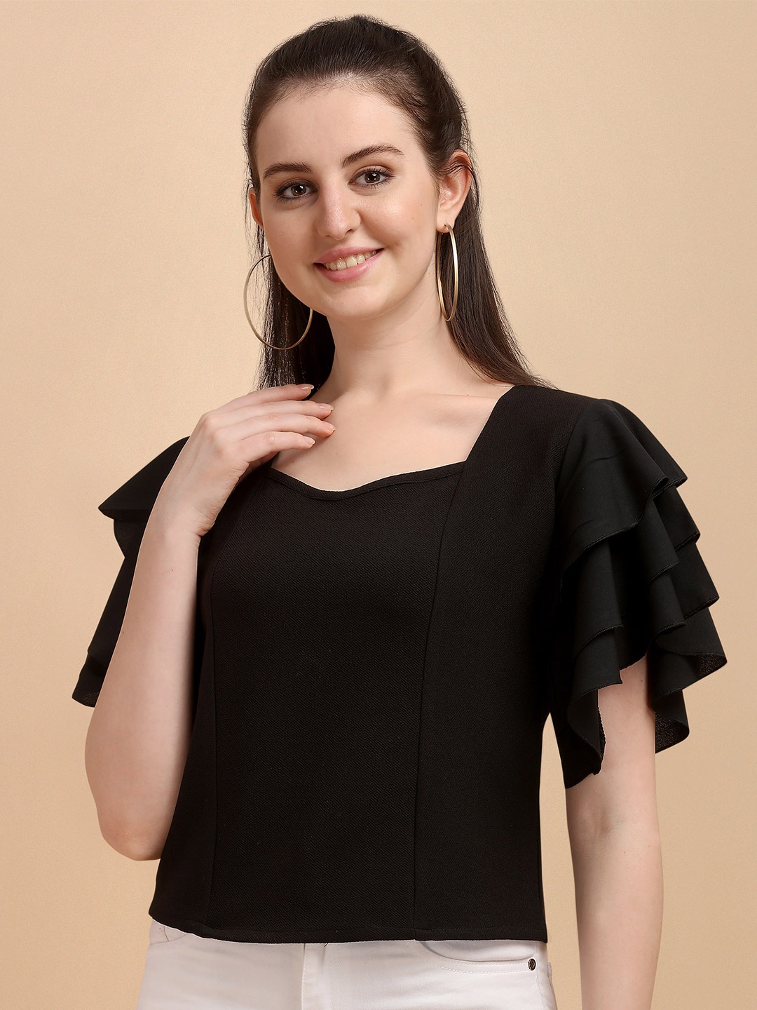 

Paralians Black Solid Crop Top