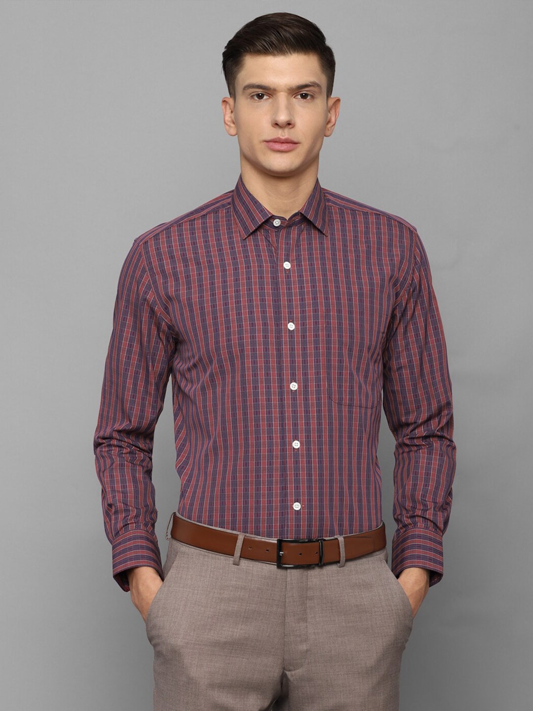 

Luxure by Louis Philippe Men Maroon Checked Formal Shirt