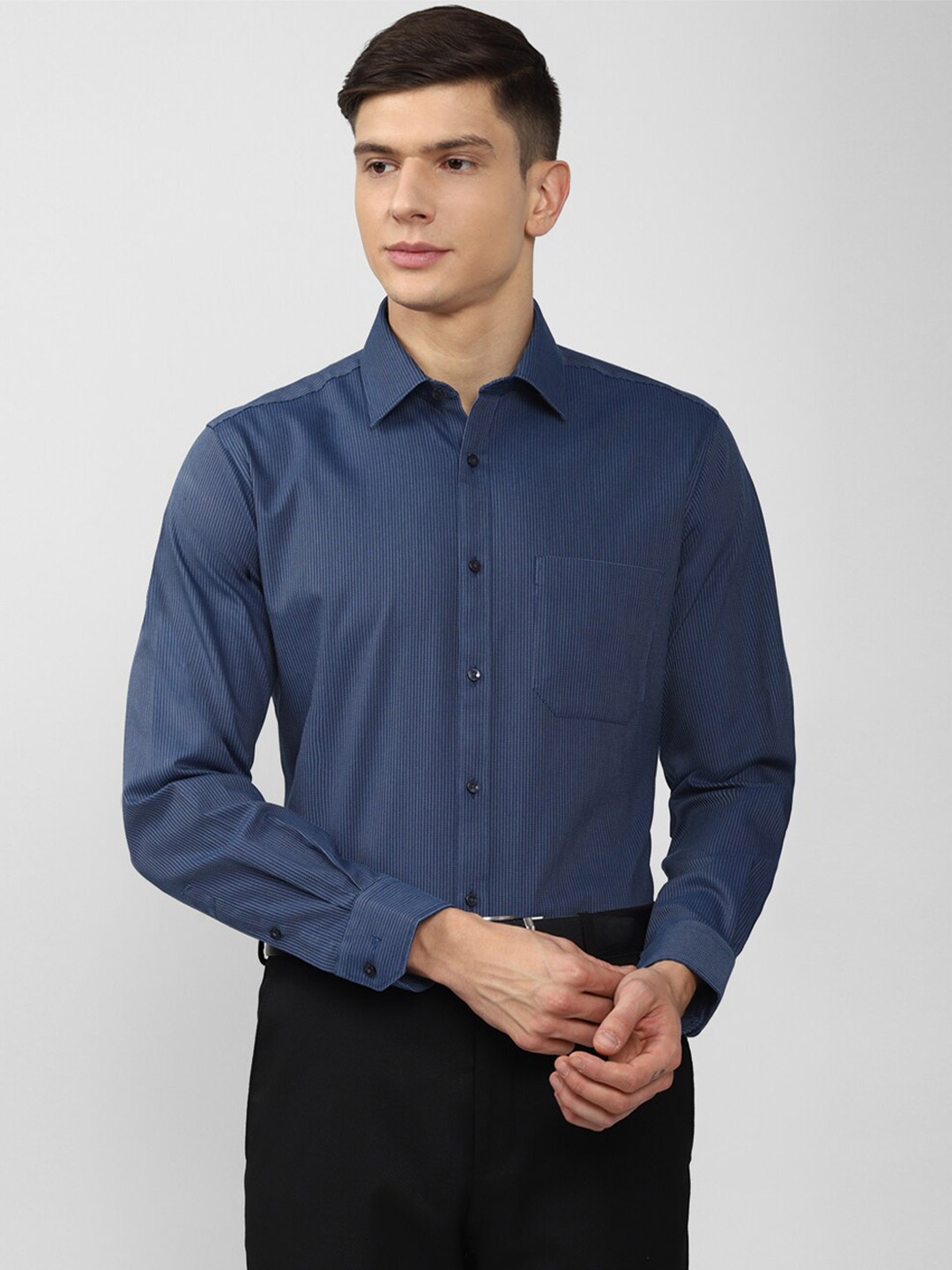 

Van Heusen Men Navy Blue Formal Shirt 100% Cotton
