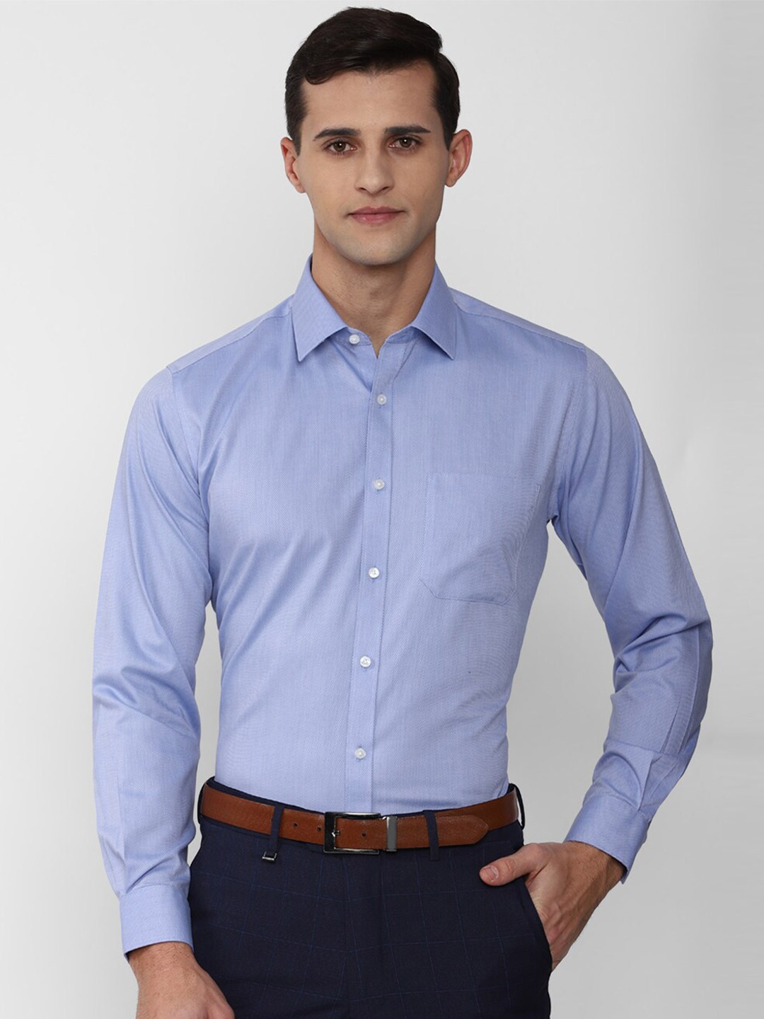 

Van Heusen Men Blue Pure Cotton Formal Shirt