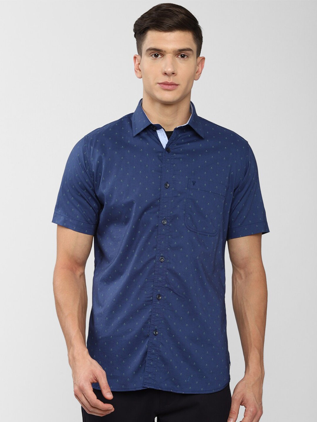 

Van Heusen Sport Men Blue Slim Fit Printed Casual Shirt