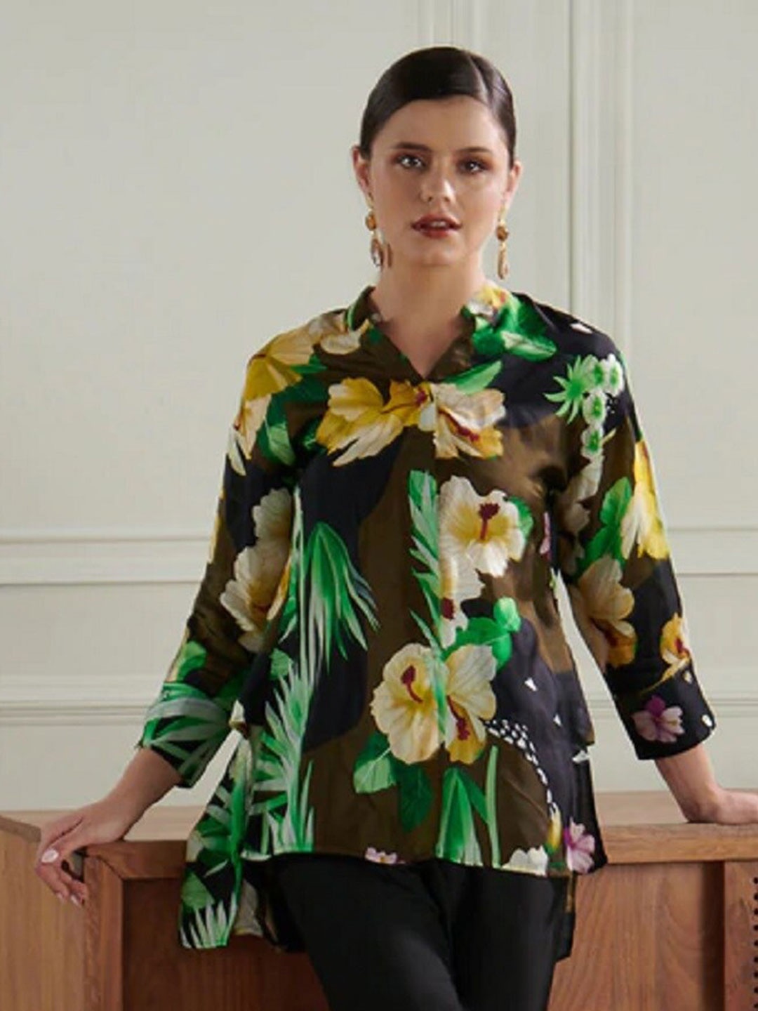 

CHIQUE Women Navy Blue Floral Printed Silk Casual Shirt