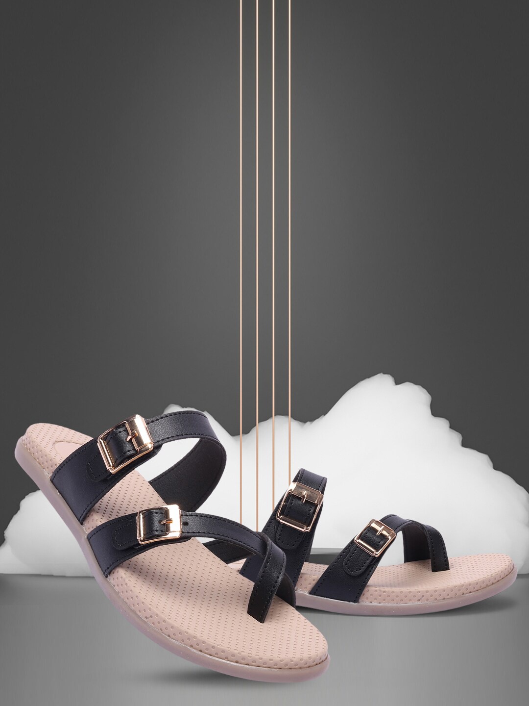 

TWIN TOES Women Black Solid One Toe Flats With Buckles