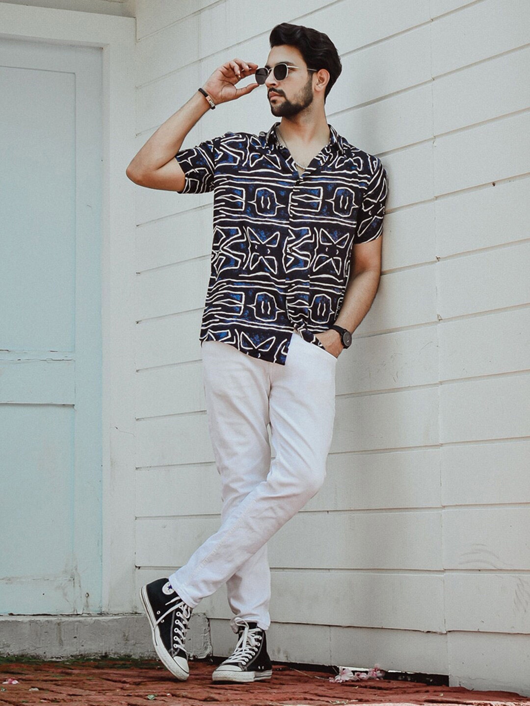 

Powerlook Men Black Relaxed Slim Fit Printed Casual Shirt