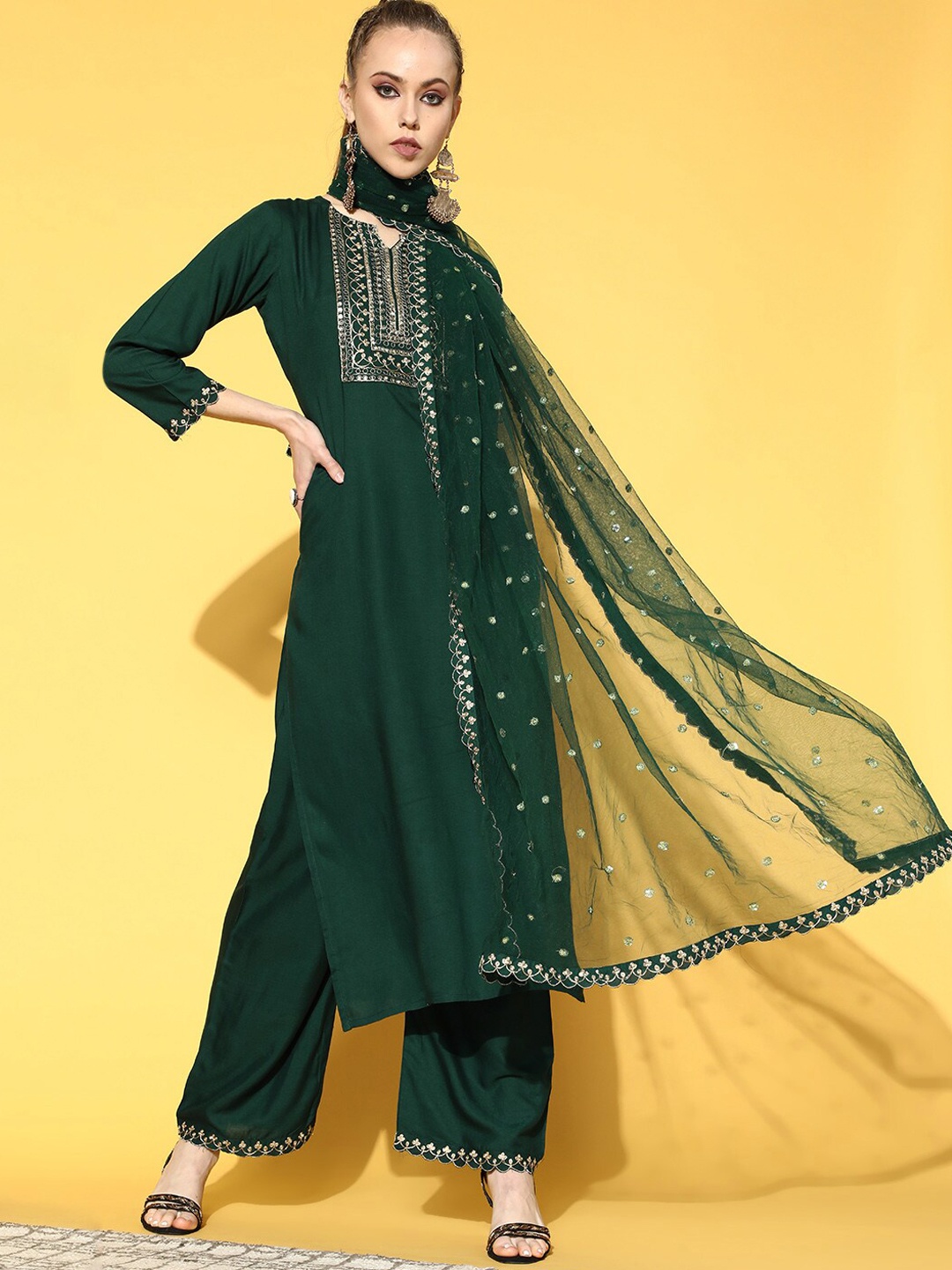 

Nayo Women Green Embroidered Straight Kurta With Palazzo & Sequined Dupatta