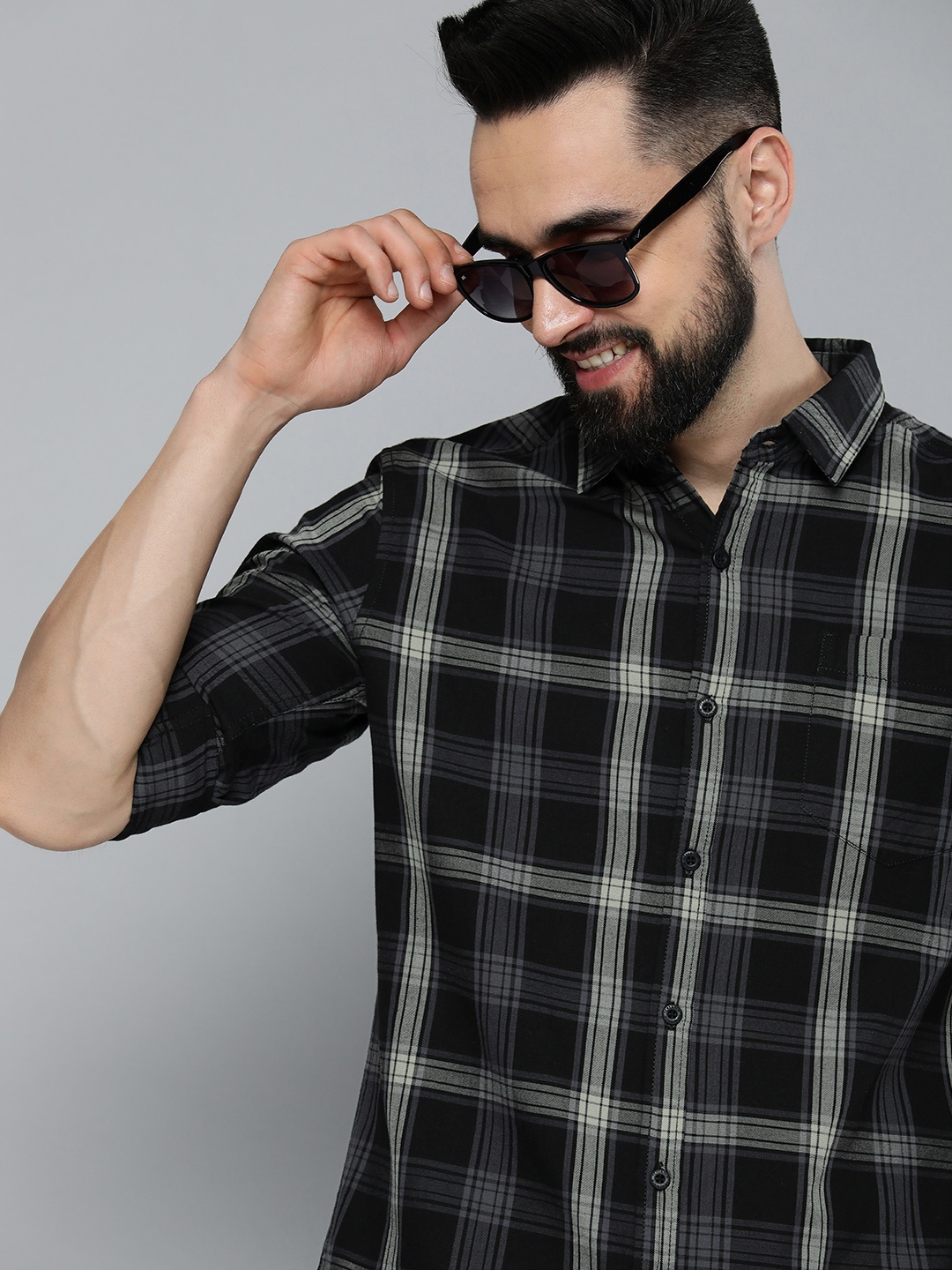 

HERE&NOW Men Black Slim Fit Tartan Checks Opaque Pure Cotton Casual Shirt