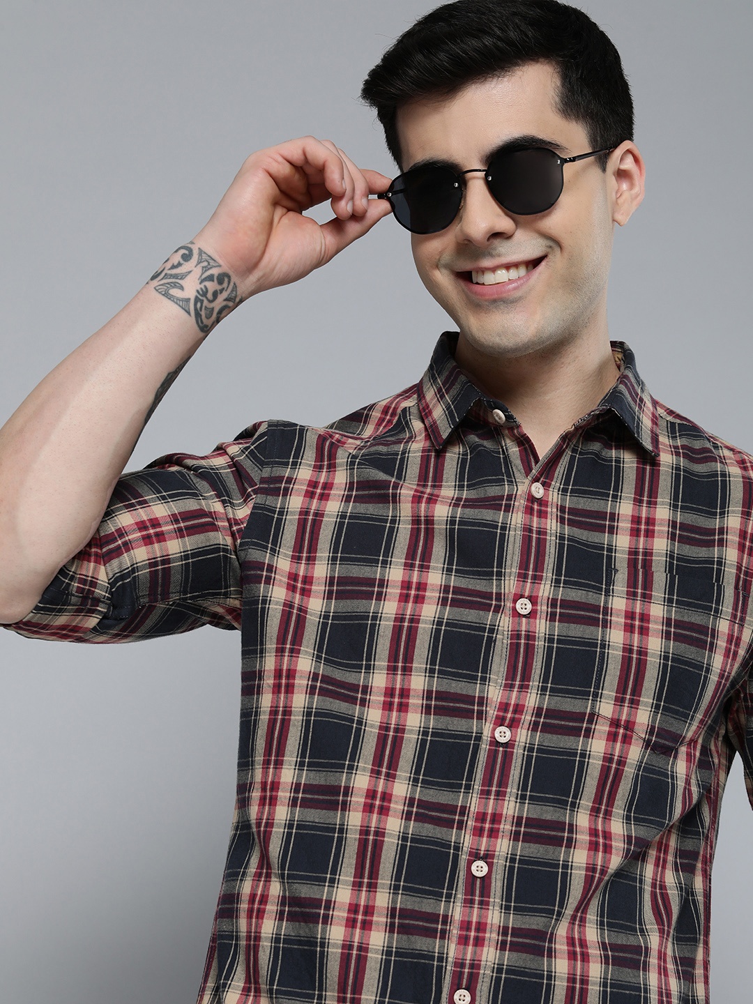 

HERE&NOW Men Pure Cotton Slim Fit Tartan Checked Casual Shirt, Beige