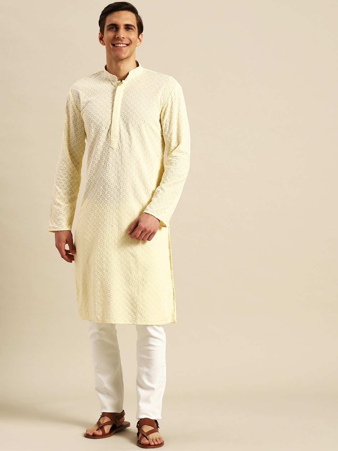 

RAJUBHAI HARGOVINDAS Men Cream-Coloured Sequinned Chikankari Kurta