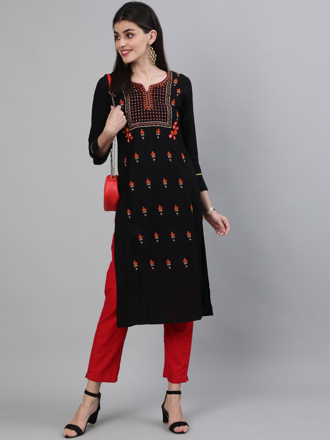 

KIMAYRA Women Black & Red Embroidered Cotton Kurta