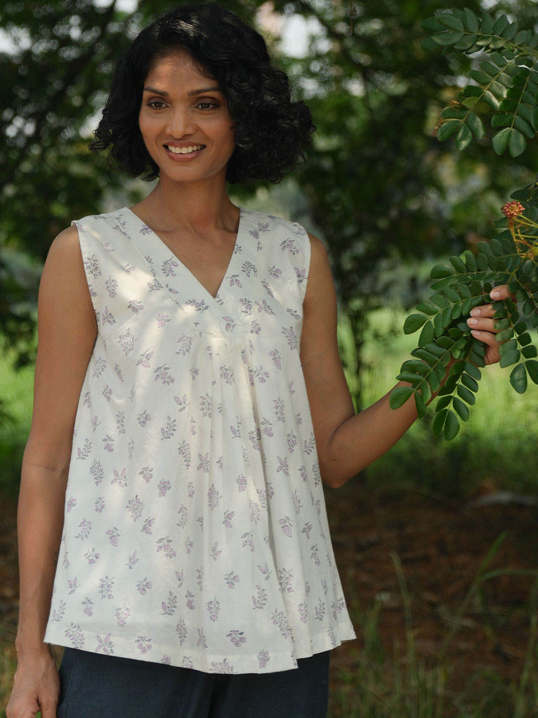 

the kaatn trail Purple Floral Print Top