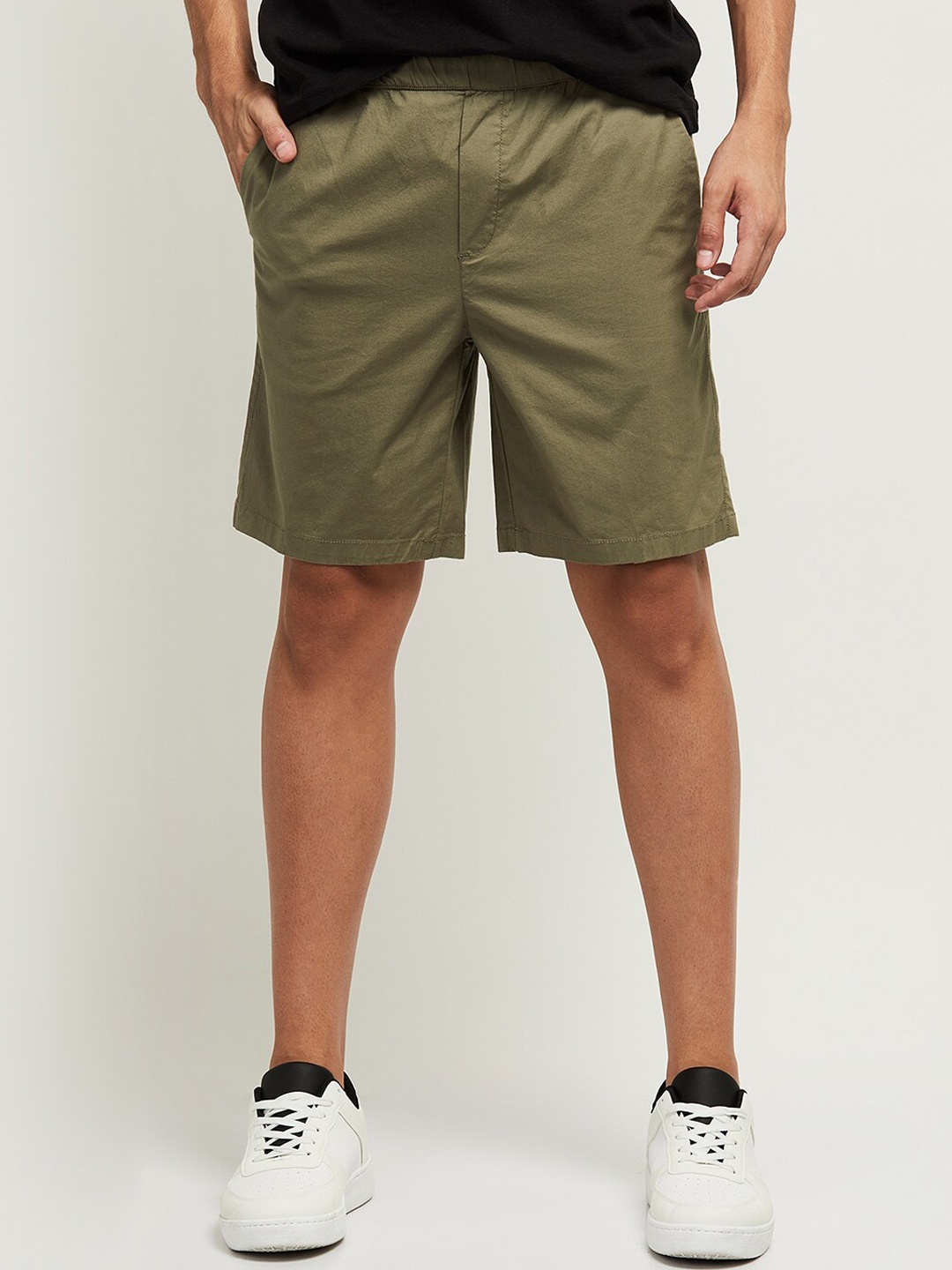 

max Men Olive Green Sports Shorts