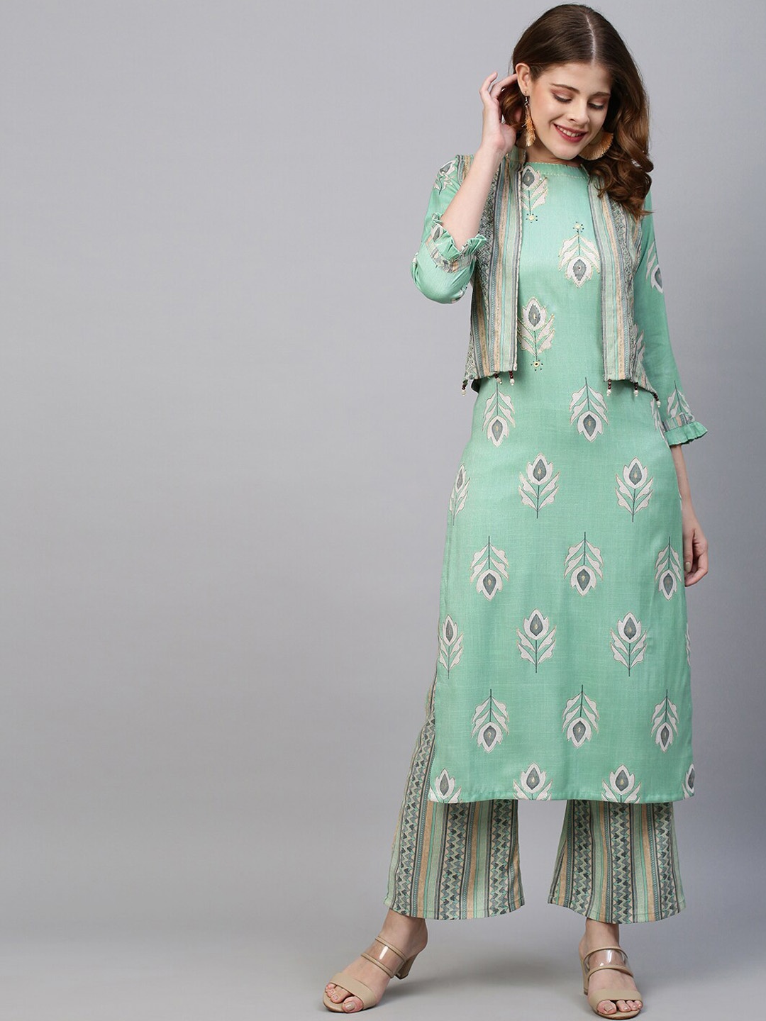 

FASHOR Women Green Floral Printed Sequinned Kurta with Trousers & With Dupatta