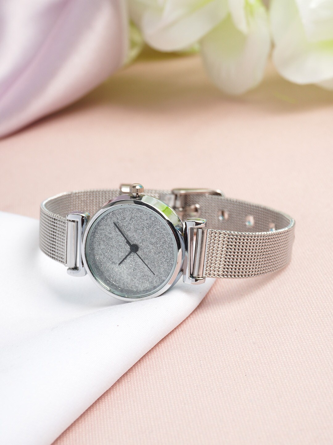 

Ferosh Women Grey Embellished Dial & Silver Toned Bracelet Style Straps Analogue Watch APWAT22-1028