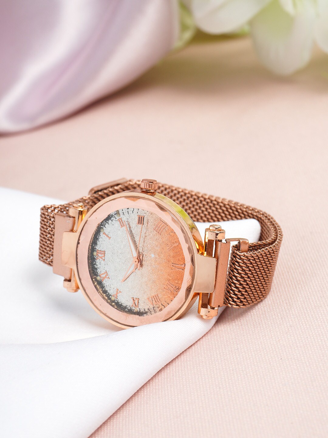 

Ferosh Women Rose Gold-Toned Embellished Dial & Rose Gold-Plated Bracelet Style Straps Analogue Watch