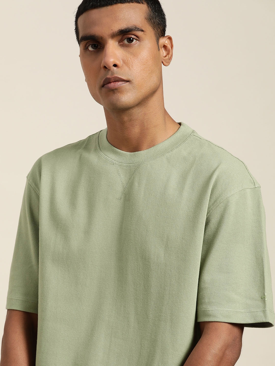 

ether Men Olive Green Solid Boxy T-shirt