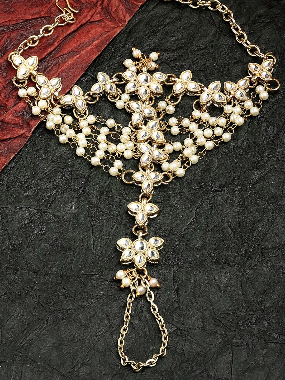 

KARATCART Women Gold-Toned Kundan Gold-Plated Ring Bracelet