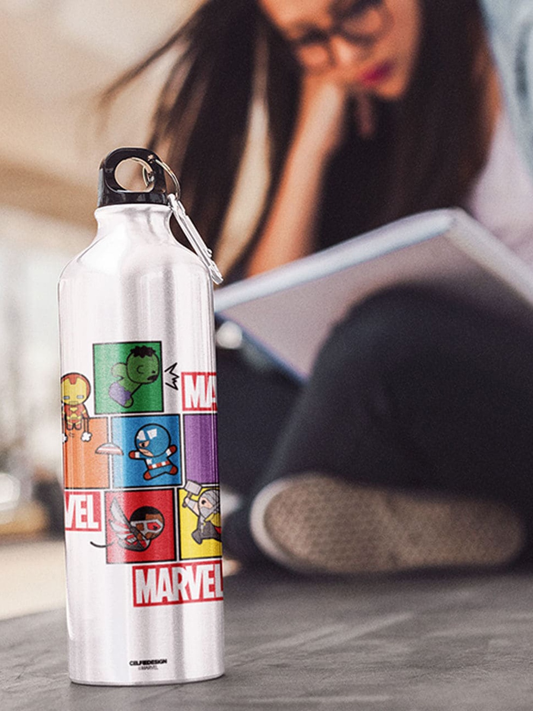 

macmerise Silver Marvel Kawaii Sipper Bottles 750 Ml