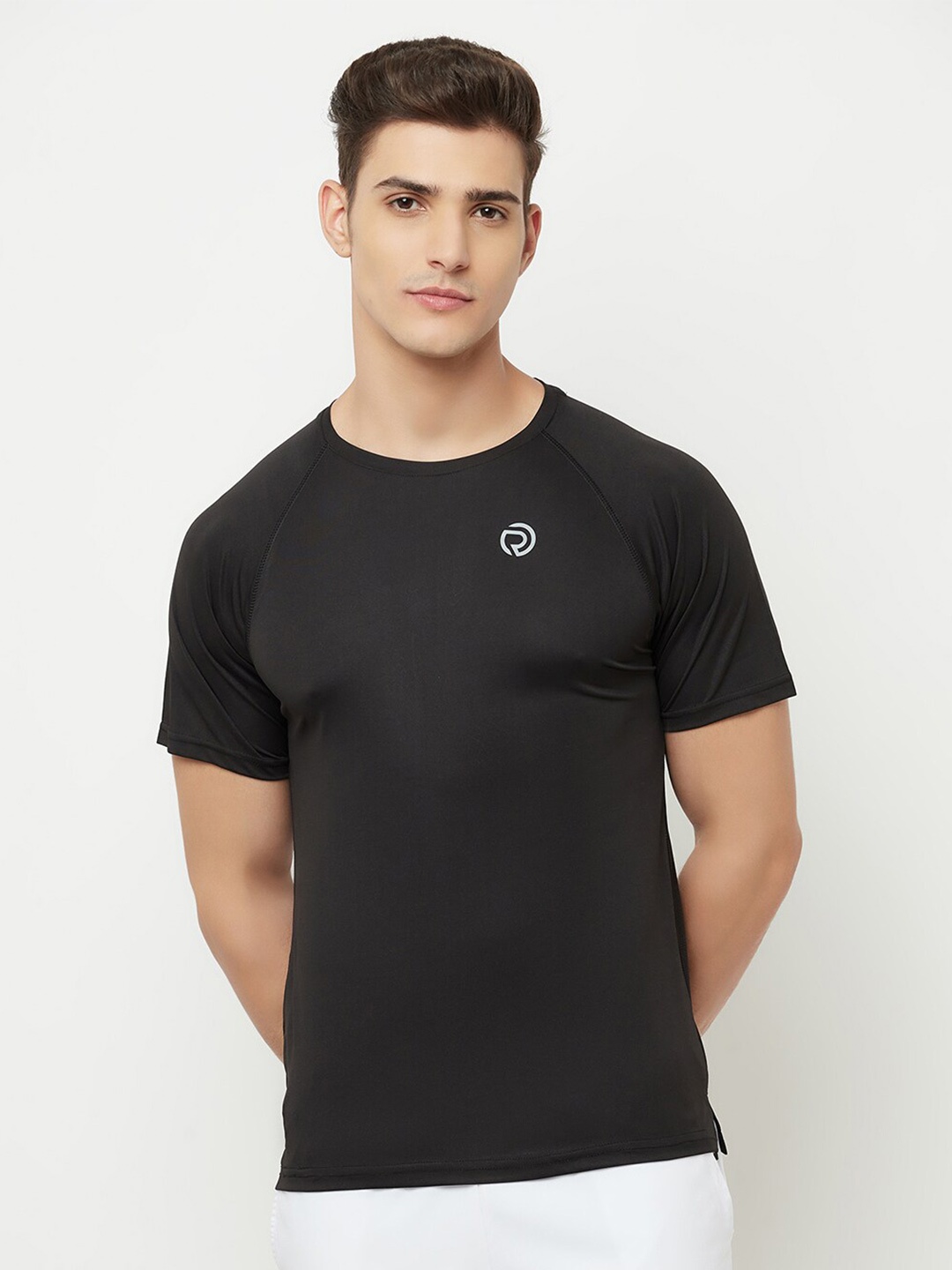 

Truerevo Men Black Applique Running T-shirt