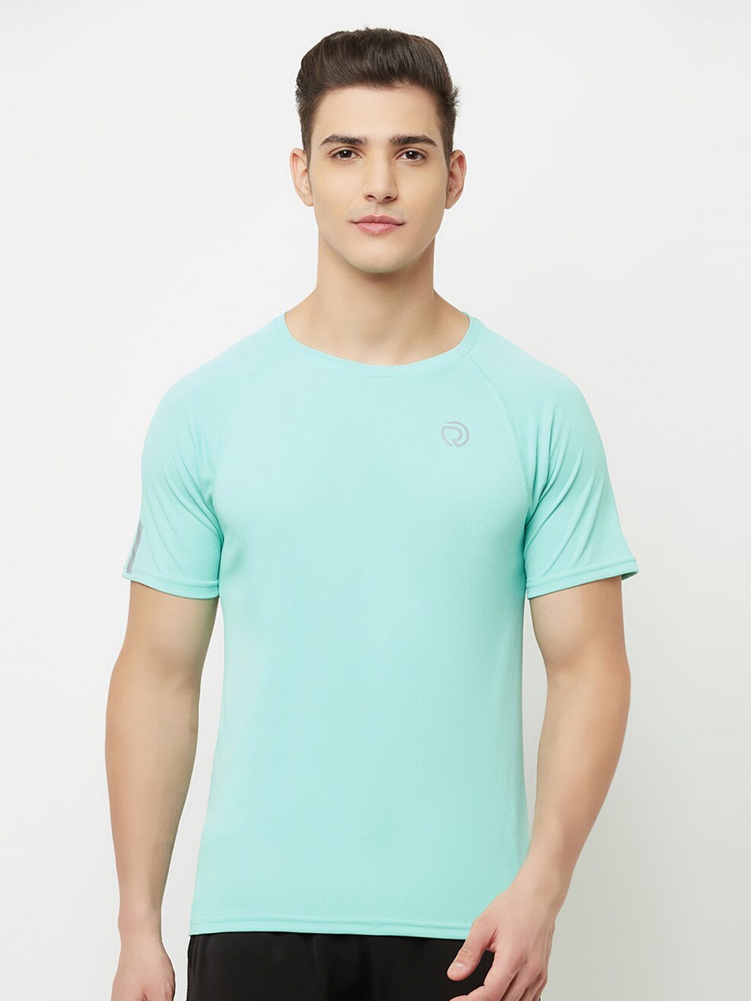 

Truerevo Men Green Solid Running T-shirt