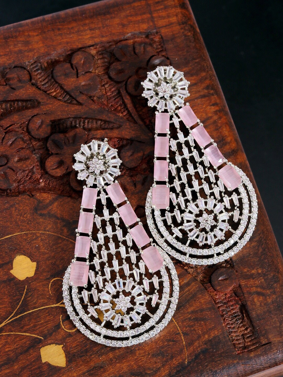

SwaDev Silver-Toned Contemporary Drop Earrings
