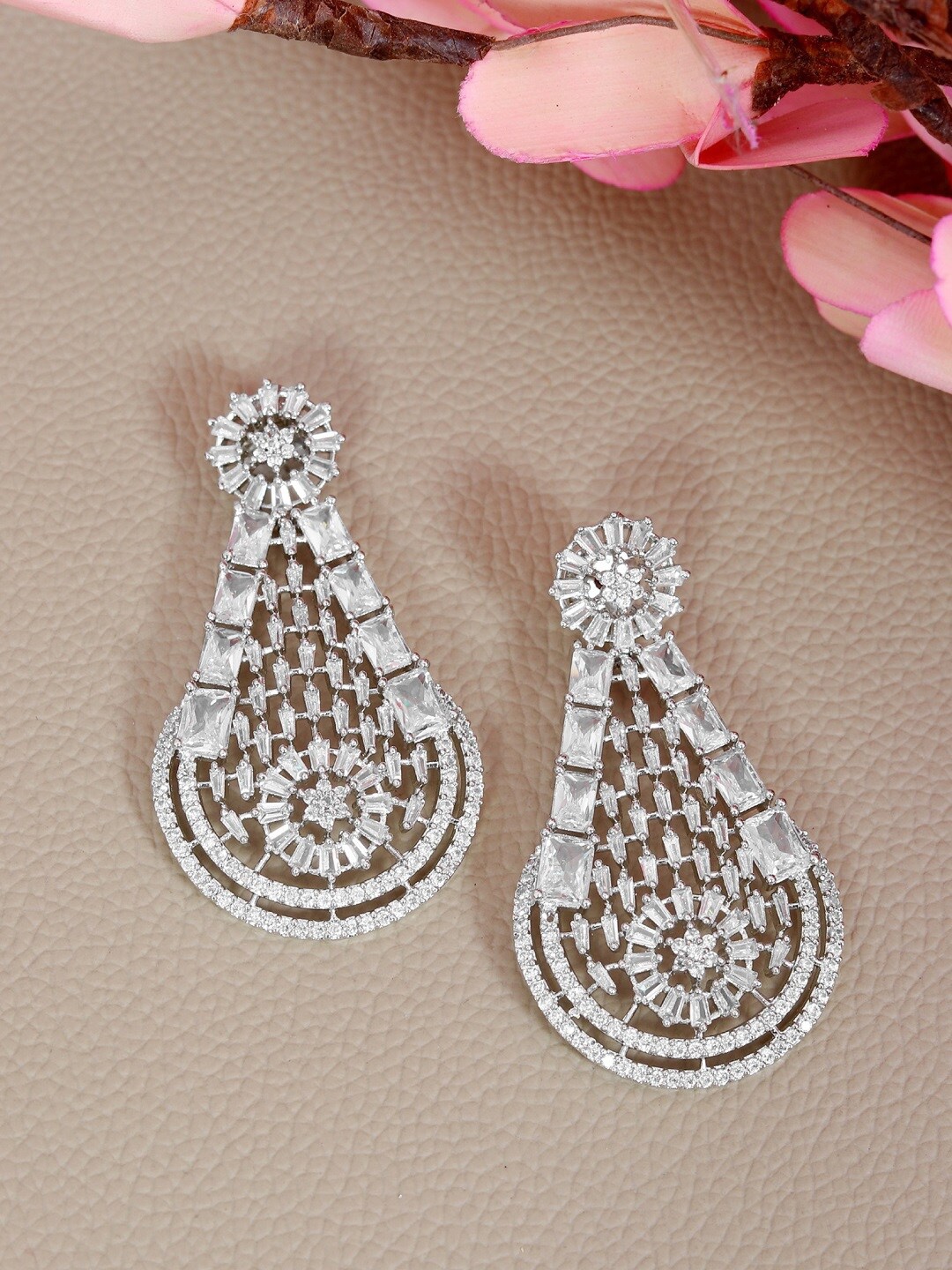 

SwaDev Silver-Toned Contemporary Drop Earrings
