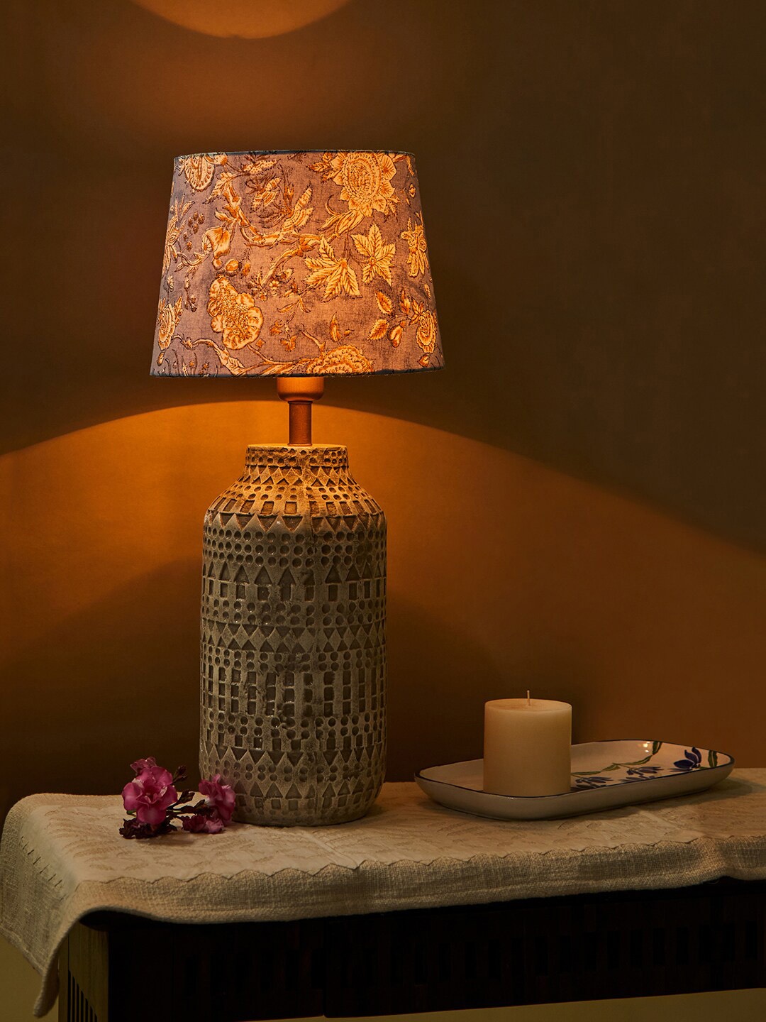 

Fabindia Blue & Off White Aadrta Printed Lamp Shade