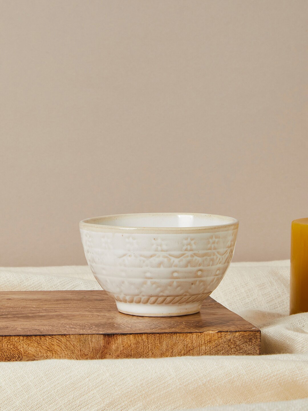 

Fabindia White & Cream-Coloured 1 Piece Textured Stoneware Glossy Bowl