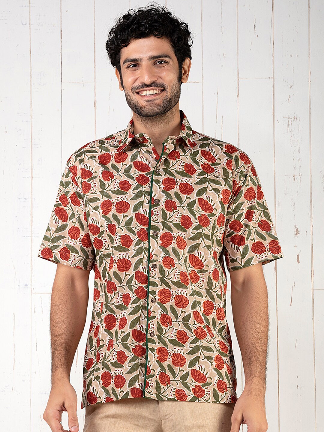 

INDIYUNG Men Red & sheepskin Floral Printed Pathani Kurta